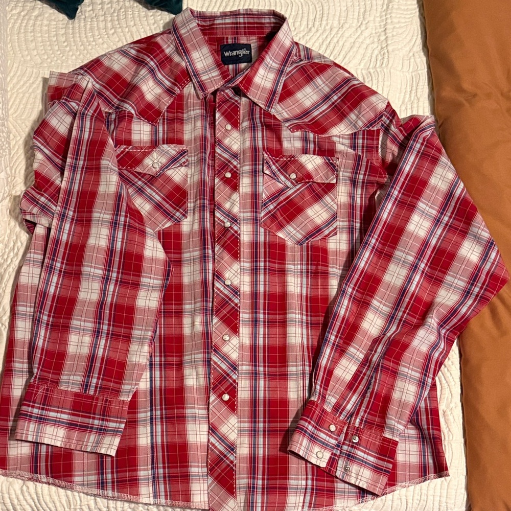 Wrangler Men's Red Plaid Casual Shirt